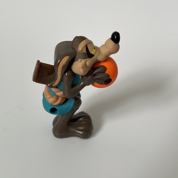 3/$10, happy meal toy lot Daffy duck, Wile E. Coyote, Yosemite Sam Looney Tunes - Picture 3 of 4